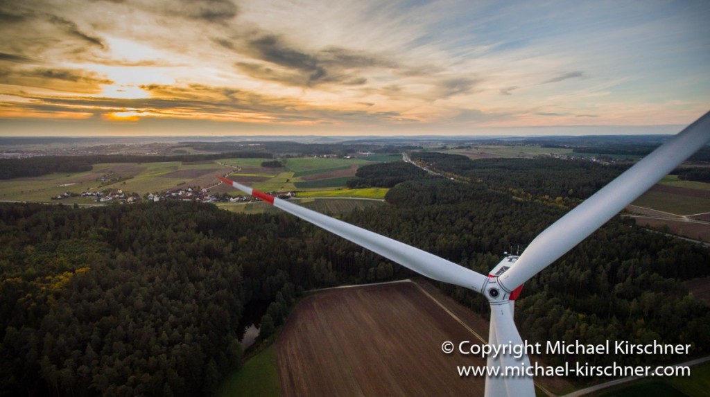 Luftbildaufnahme-Windkraft.jpg