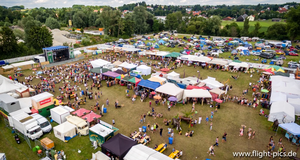 Luftaufnahme des SUNRISE Reggae & Ska Festival Burtenbach 2016